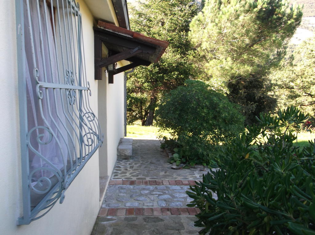 تريكينا Agriturismo Collevento المظهر الخارجي الصورة